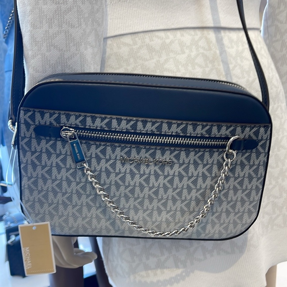 Michael Kors Jet Set Lg Ombré Signature Logo East West Crossbody Body
Navy 
NWT - Picture 12 of 16